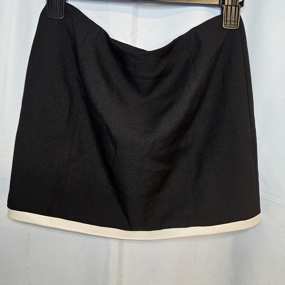 White Fox Boutique Black and White Mini Skirt